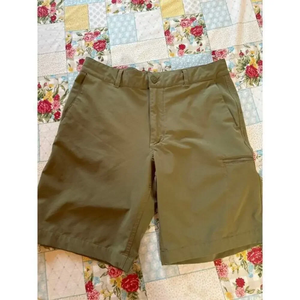 The North Face men’s shorts size 32